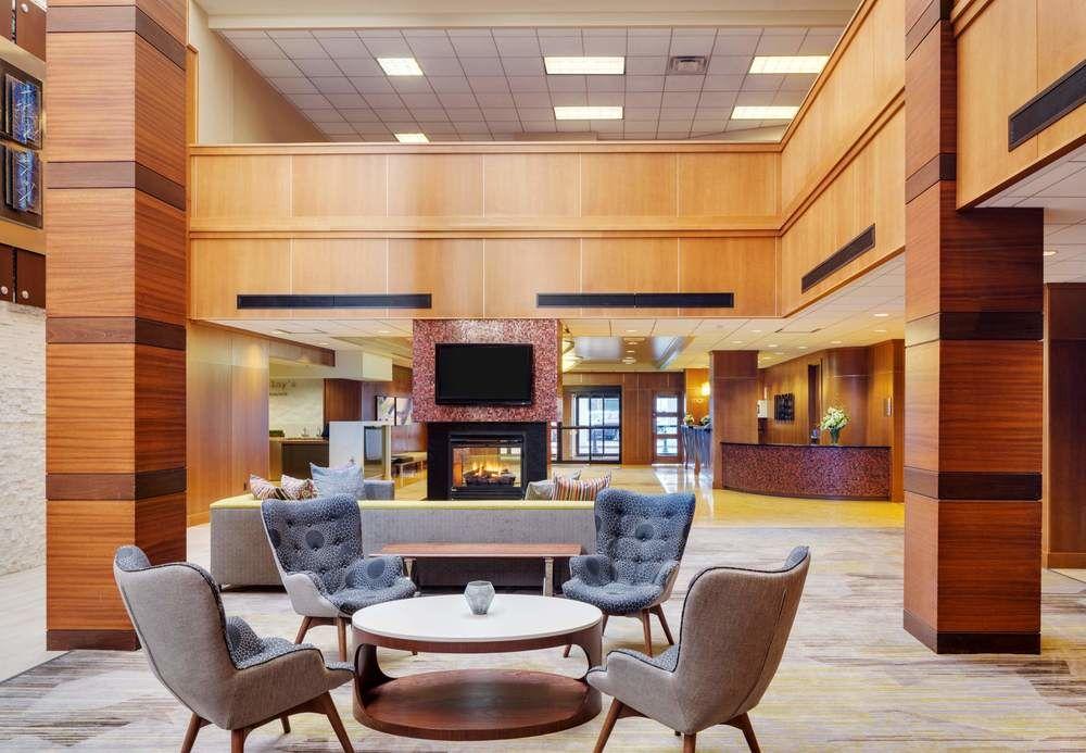 Courtyard By Marriott Boston Logan Airport Hotel Bagian luar foto