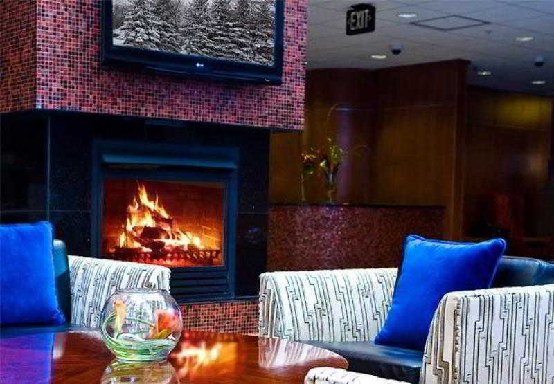 Courtyard By Marriott Boston Logan Airport Hotel Bagian luar foto