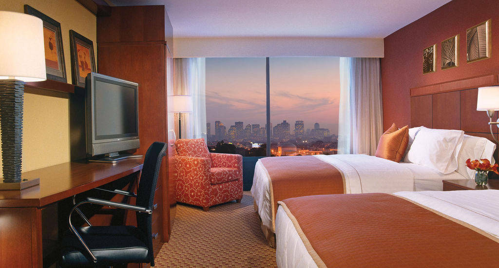 Courtyard By Marriott Boston Logan Airport Hotel Bagian luar foto