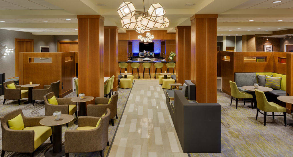 Courtyard By Marriott Boston Logan Airport Hotel Bagian luar foto