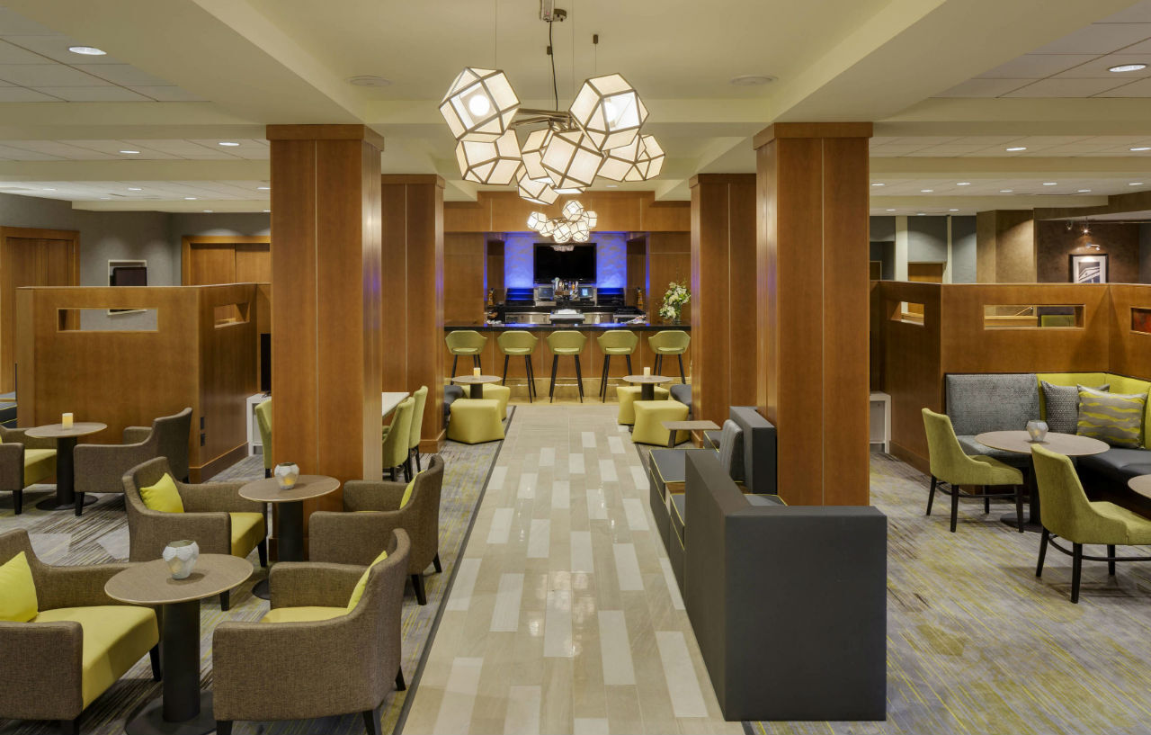 Courtyard By Marriott Boston Logan Airport Hotel Bagian luar foto